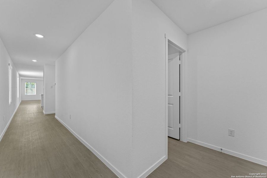 Spacious, unfurnished interior of a new home in Torian Village: Belmar Collection, San Antonio (Image 18).