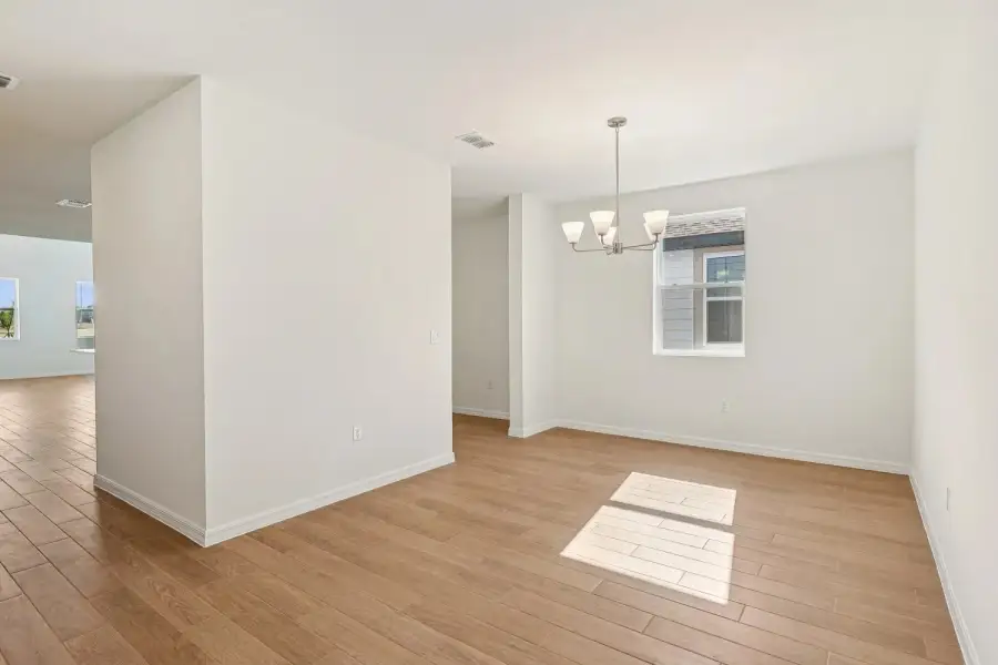 Spacious, unfurnished interior of a new home in Northlake at Ovation, Winter Garden (Image 16).