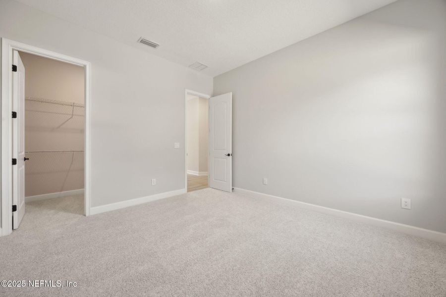 Spacious, unfurnished interior of a new home in Edwards Creek Estates, Jacksonville (Image 21).