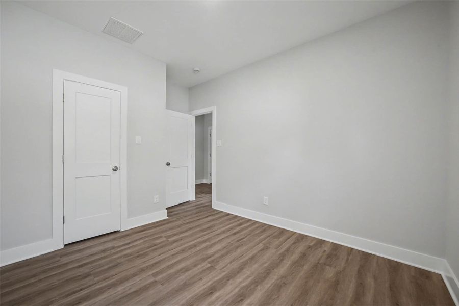 Spacious, unfurnished interior of a new home in , Dickinson (Image 25).