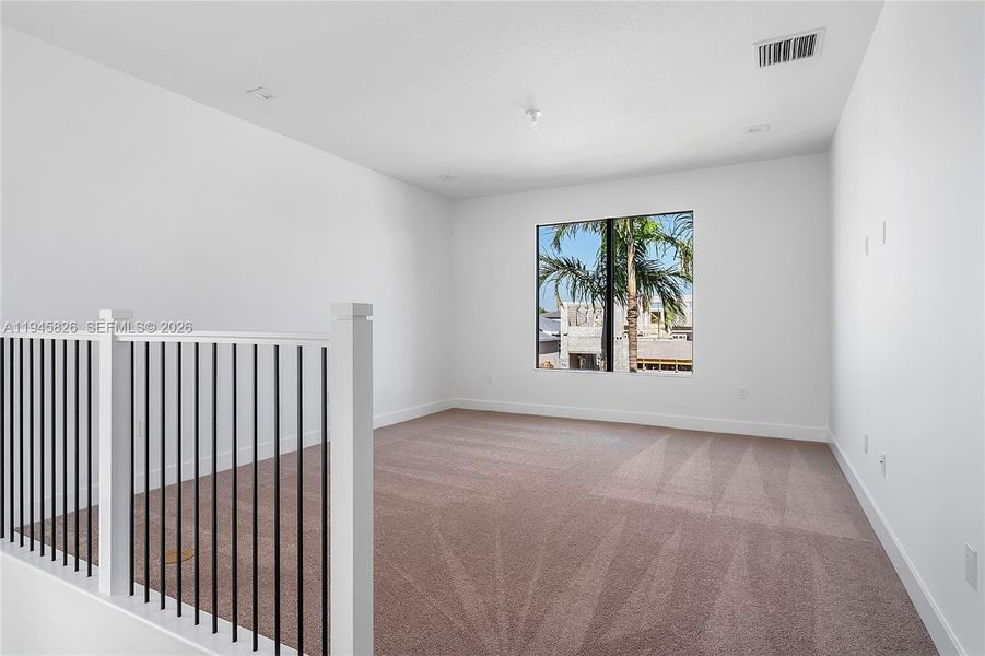 Spacious, unfurnished interior of a new home in , Boca Raton (Image 25).