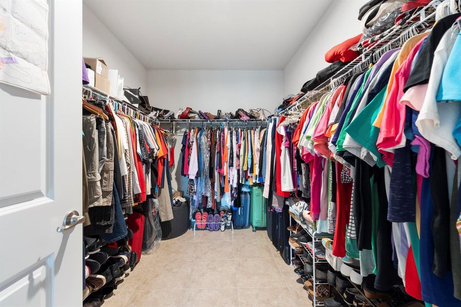 Walk in closet Walk in closet