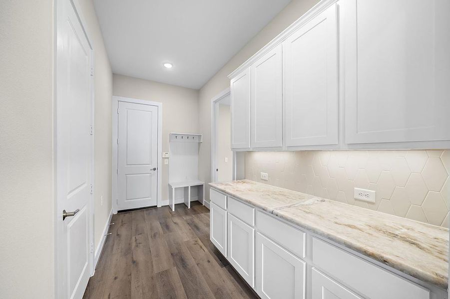 Representative furnished interior of a home built from the Sunflower by Caldwell Homes in The Highlands, Porter (Image 34). Representative furnished interior of a home built from the Sunflower by Caldwell Homes in The Highlands, Porter (Image 34).