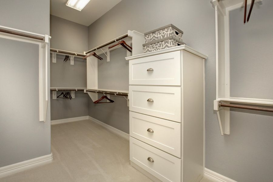 The Deerfield II Closet