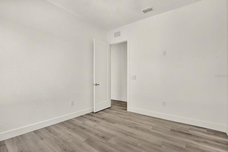 Spacious, unfurnished interior of a new home in , St. Petersburg (Image 26).