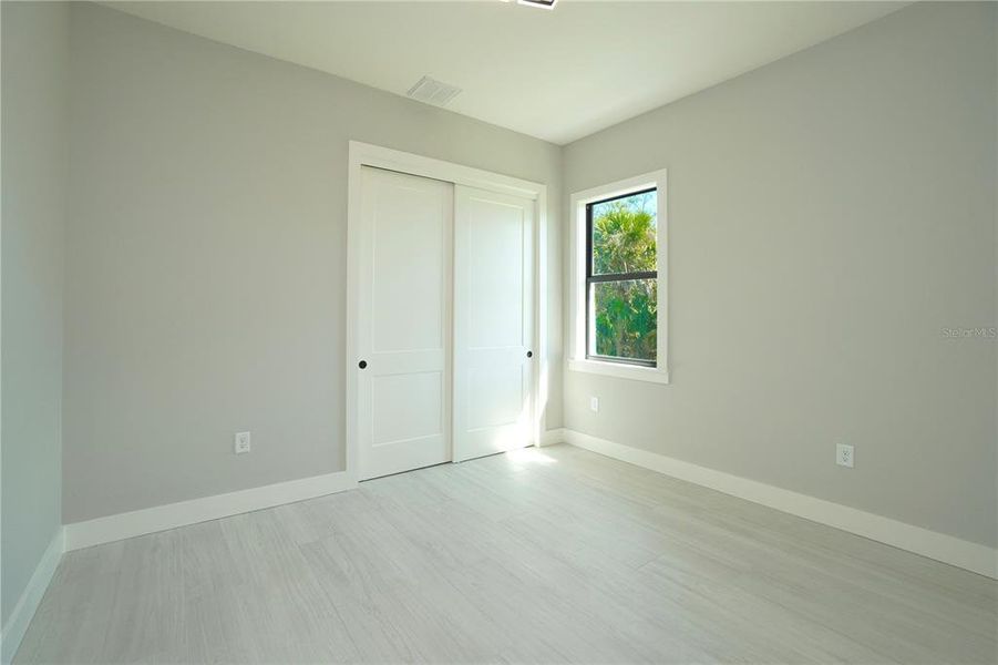 Spacious, unfurnished interior of a new home in , Rotonda West (Image 40).