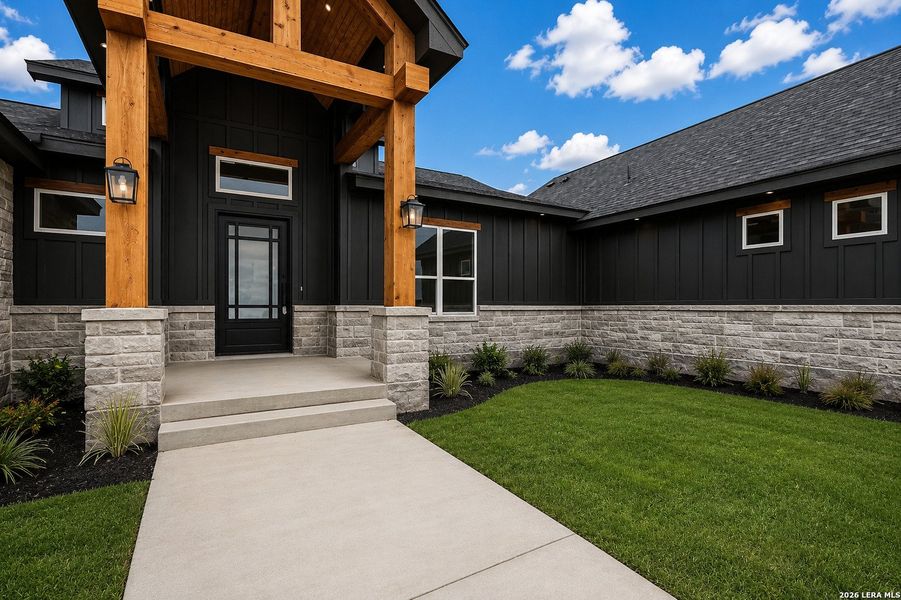 Exterior details and patio area of a home in , La Vernia (Image 3).