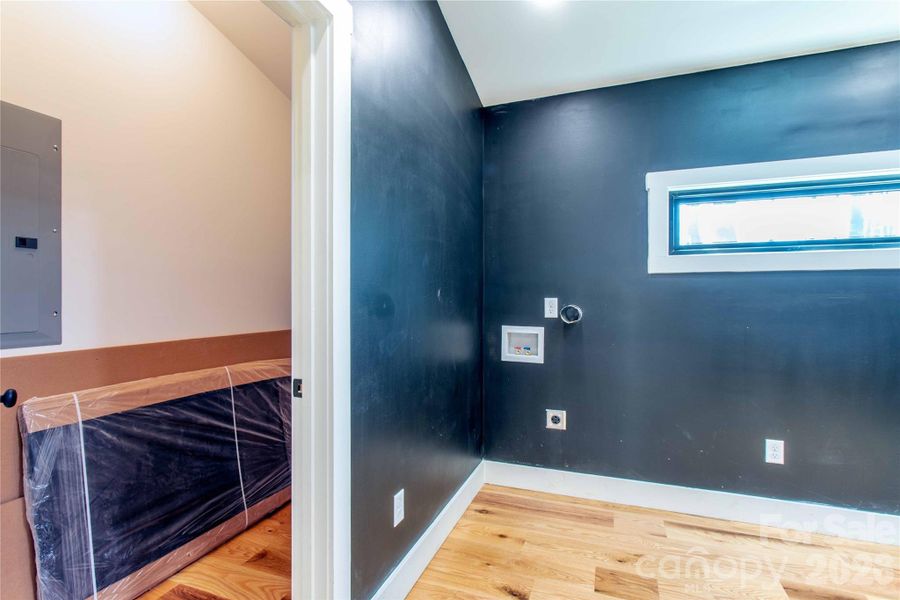 Spacious, unfurnished interior of a new home in , Brevard (Image 9).