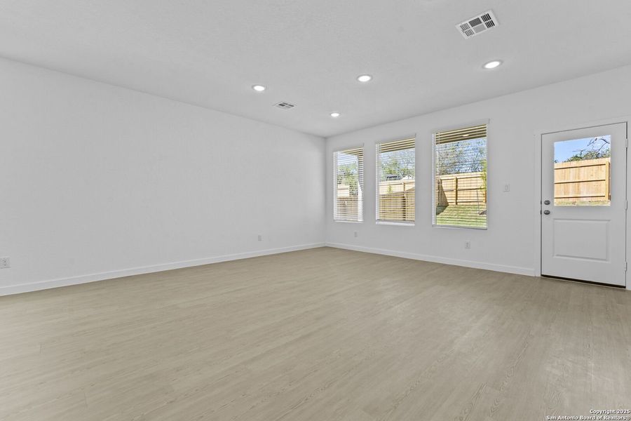Spacious, unfurnished interior of a new home in , New Braunfels (Image 14).