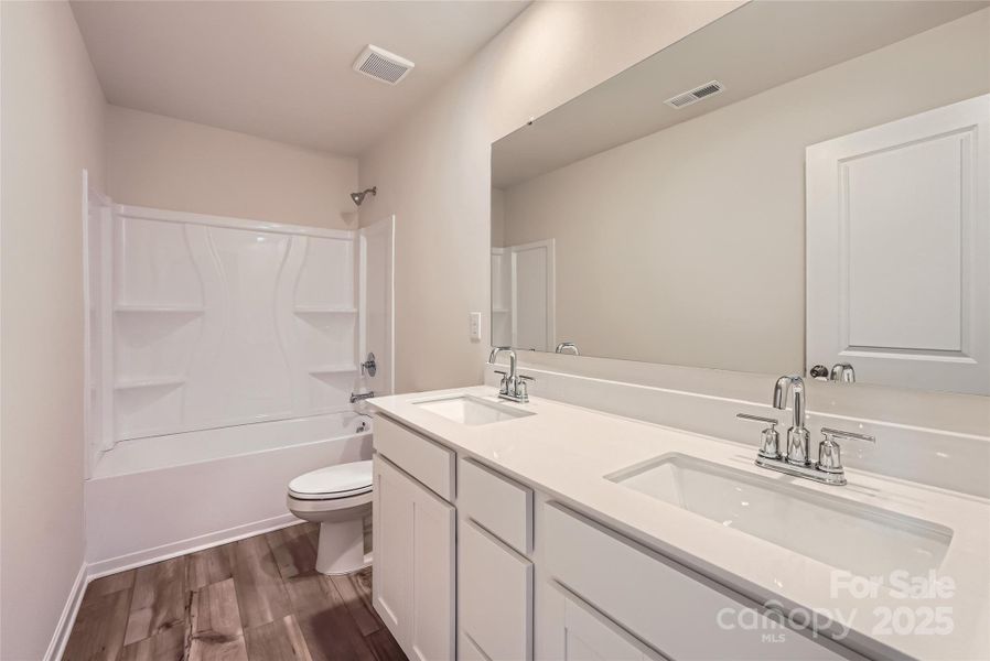 Bathroom 2 (example)