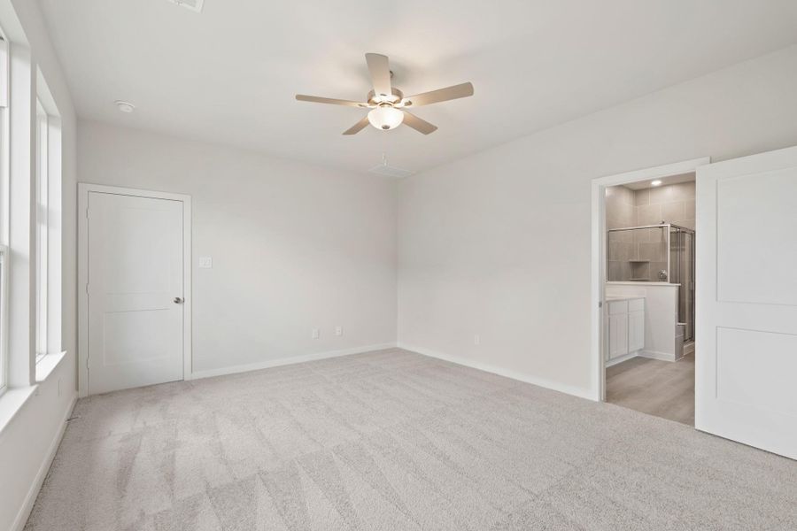 Spacious, unfurnished interior of a new home in Fulshear Lakes 45' at Fulshear Lakes, Fulshear (Image 16). Spacious, unfurnished interior of a new home in Fulshear Lakes 45' at Fulshear Lakes, Fulshear (Image 16).