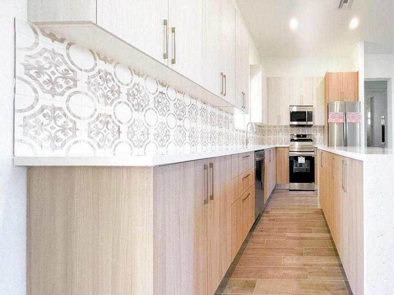 KITCHEN KITCHEN
