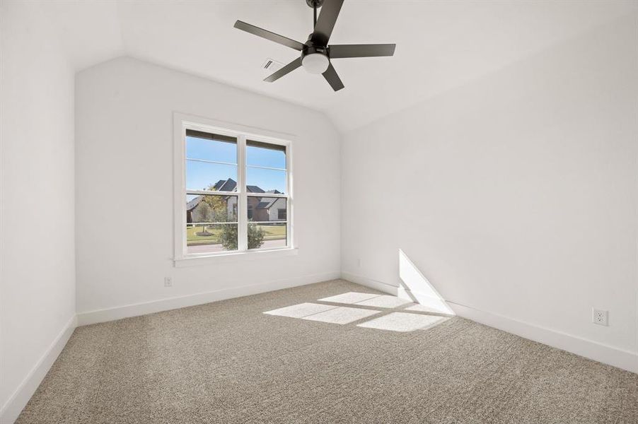 Spacious, unfurnished interior of a new home in NorthGlen, Haslet (Image 37).