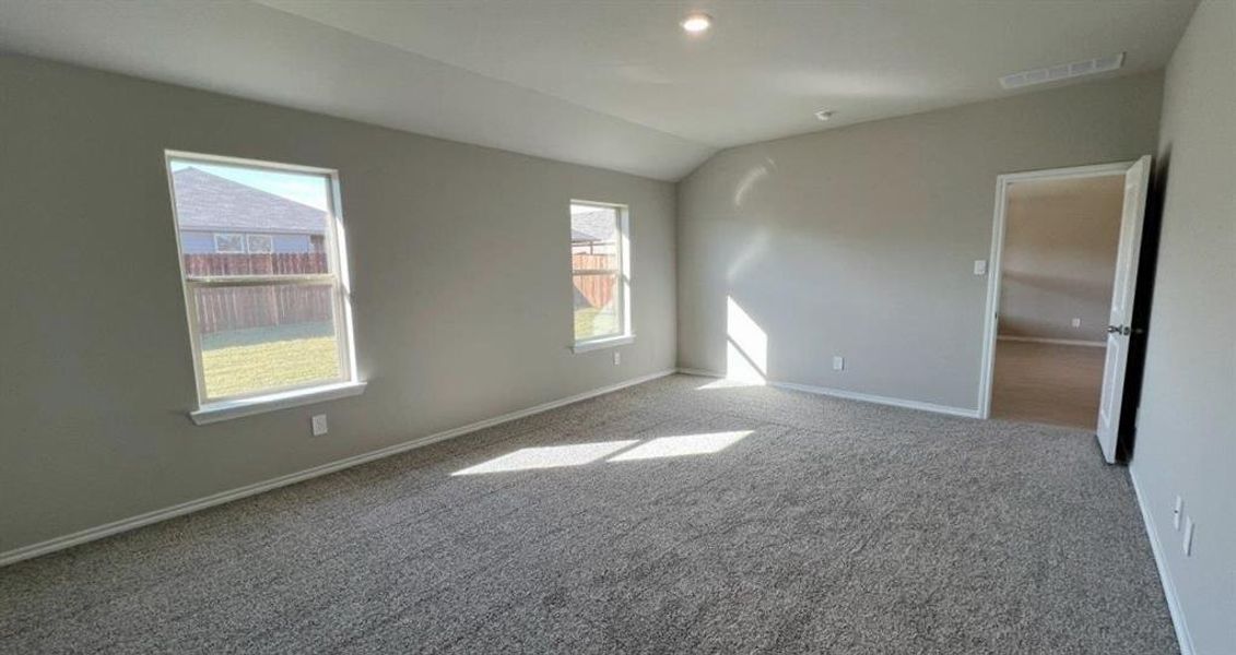 Spacious, unfurnished interior of a new home in Rosewood at Beltmill, Fort Worth (Image 12).