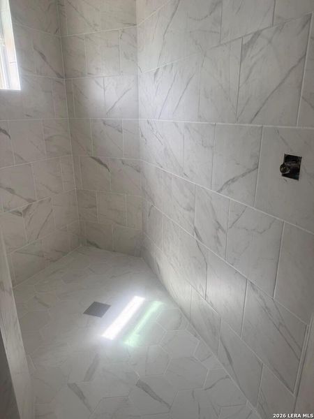 Close-up of interior finishes inside a home in , Blanco (Image 4).