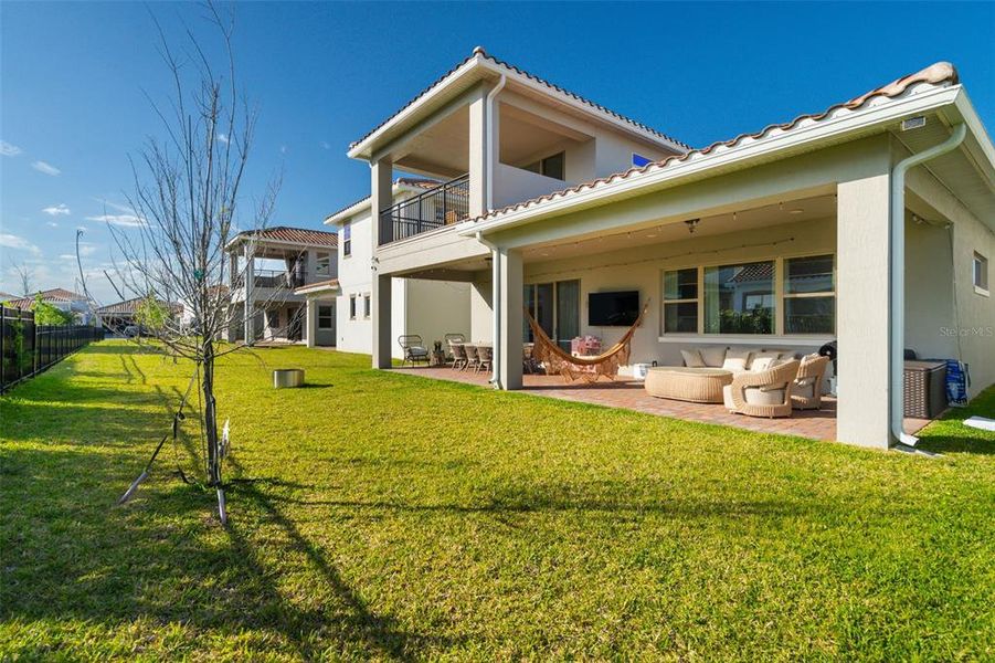 Exterior details and patio area of a home in , Orlando (Image 22).