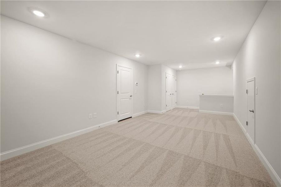 Spacious, unfurnished interior of a new home in , Cartersville (Image 8).