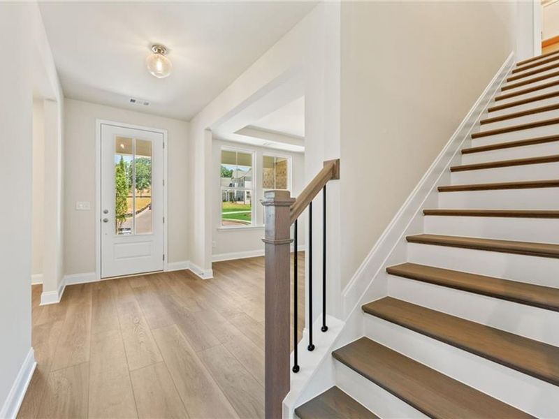 Spacious, unfurnished interior of a new home in Melody Lakeside Estates, Buford (Image 3).