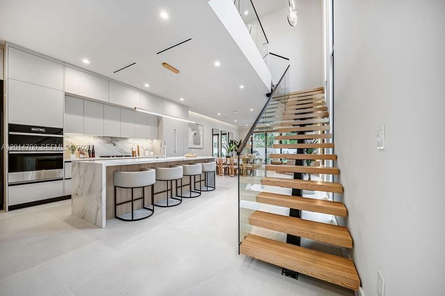 Furnished interior view inside a new home in , Fort Lauderdale (Image 17).