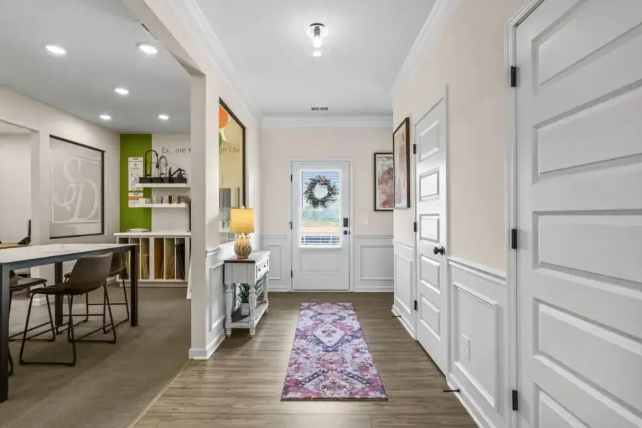 Furnished interior view inside a new home in Saddle Ridge, Calhoun (Image 15).