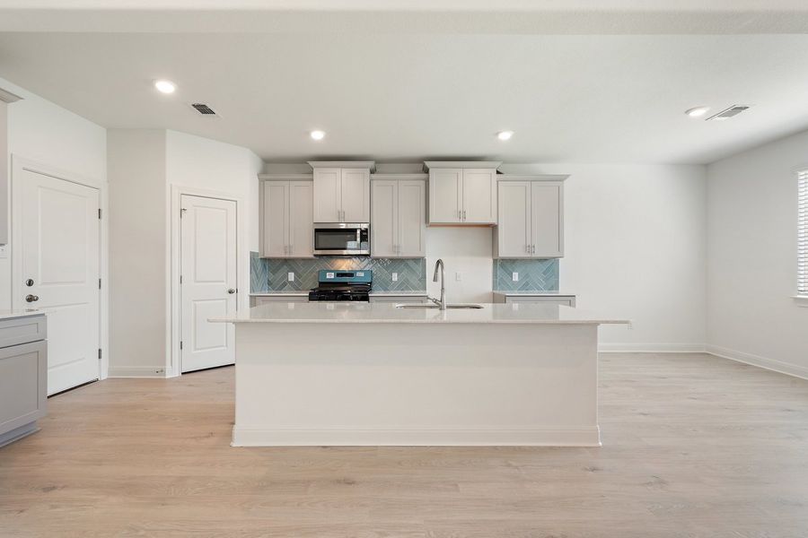 020_lb102567_937 020_lb102567_937