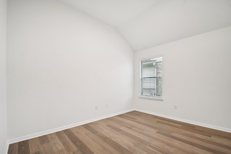 Spacious, unfurnished interior of a new home in Crosswinds, Kyle (Image 13).