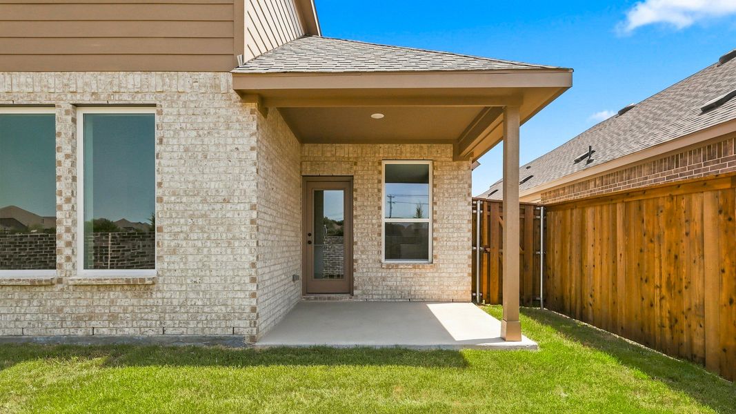 Exterior details and patio area of a home in Taylor Estates, Corinth (Image 21).