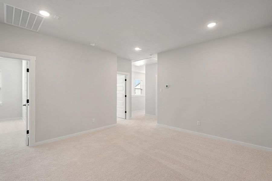 Spacious, unfurnished interior of a new home in Park Central, Georgetown (Image 29).