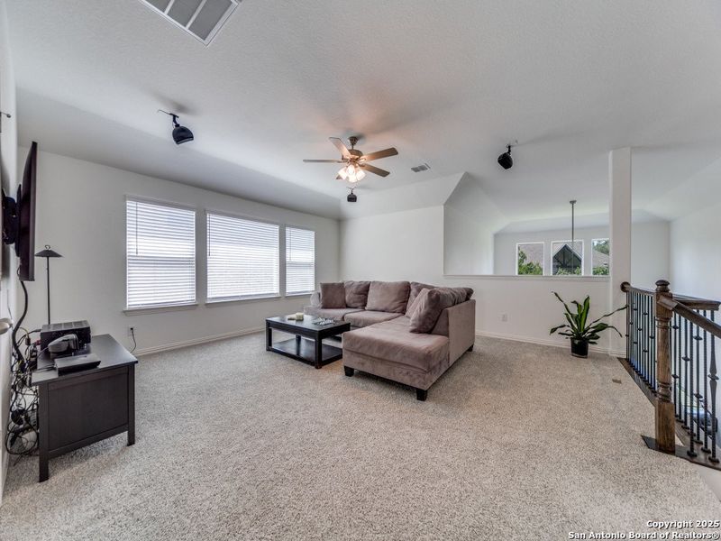 Furnished interior view inside a new home in Regent Park, Boerne (Image 10).