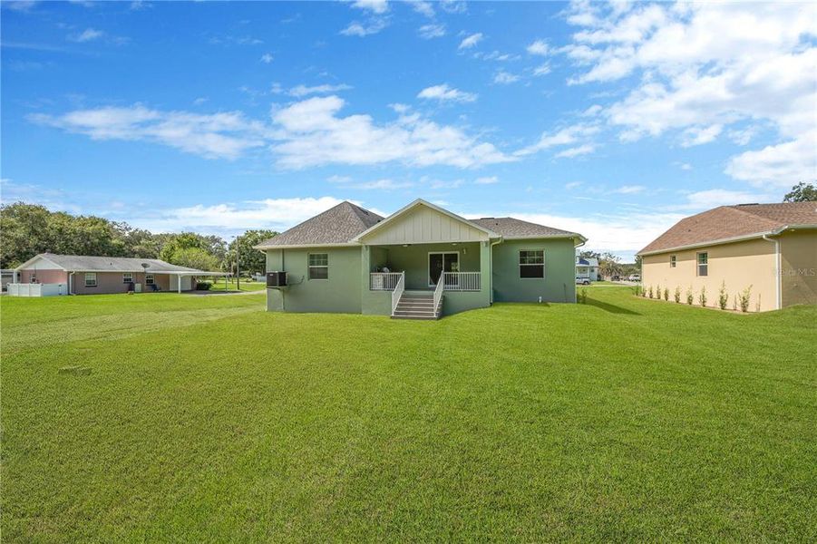 Exterior details and patio area of a home in , Dade City (Image 26).