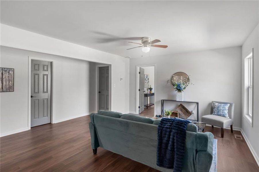 Furnished interior view inside a new home in , Martin (Image 6).