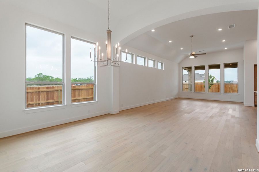 Spacious, unfurnished interior of a new home in Briggs Ranch, San Antonio (Image 16).