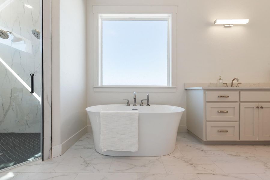 Furnished interior view inside a new home in , Bryan (Image 32).