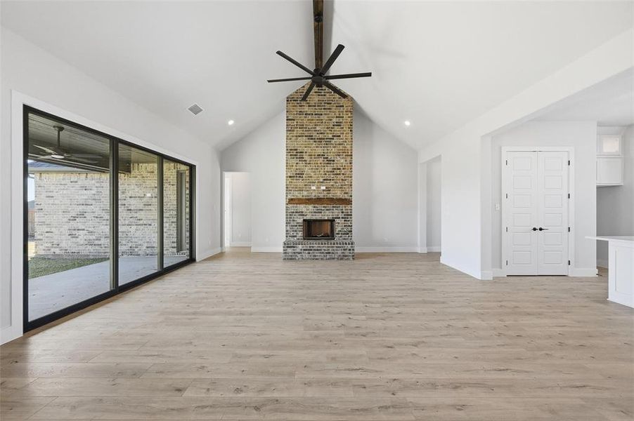 Spacious, unfurnished interior of a new home in Coyote Crossing, Godley (Image 24). Spacious, unfurnished interior of a new home in Coyote Crossing, Godley (Image 24).