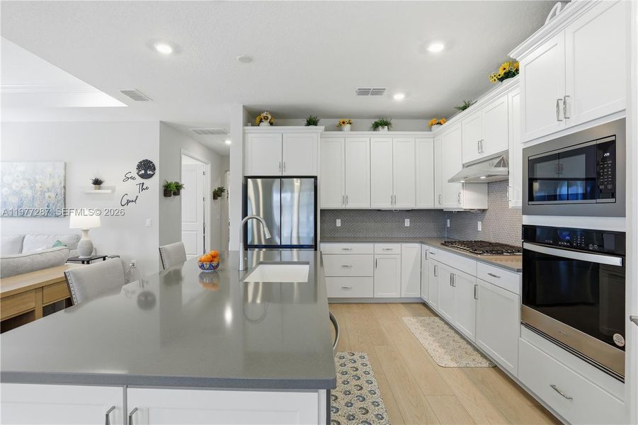 Furnished interior view inside a new home in Del Webb Minneola, Minneola (Image 26).