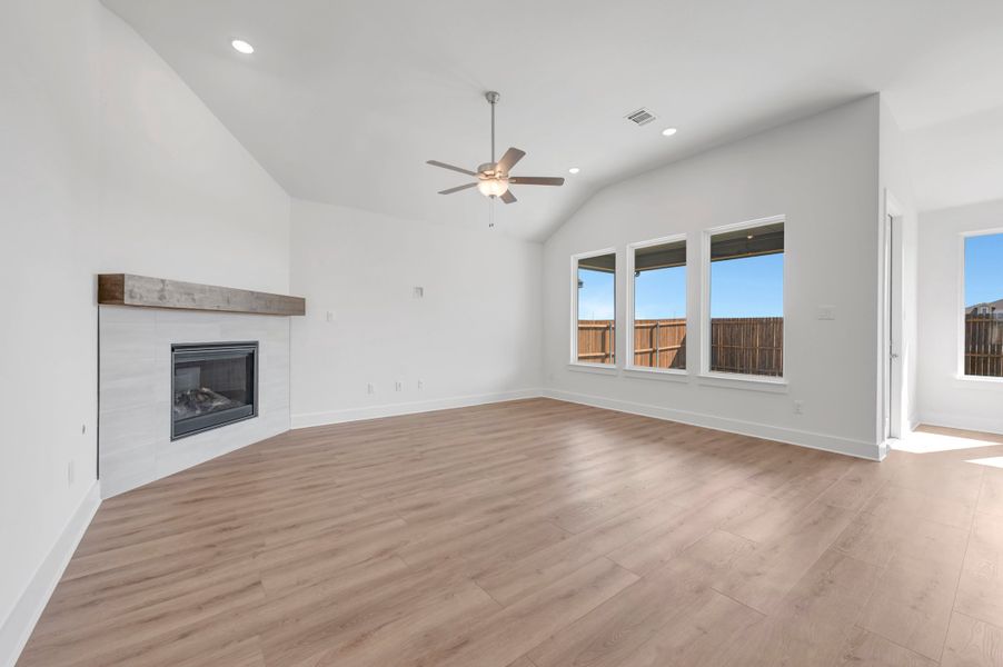 Spacious, unfurnished interior of a new home in The Meadows, Denton (Image 13).