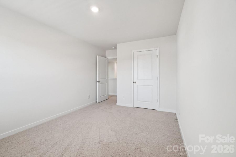 Spacious, unfurnished interior of a new home in Clark Creek Landing, Lincolnton (Image 17).