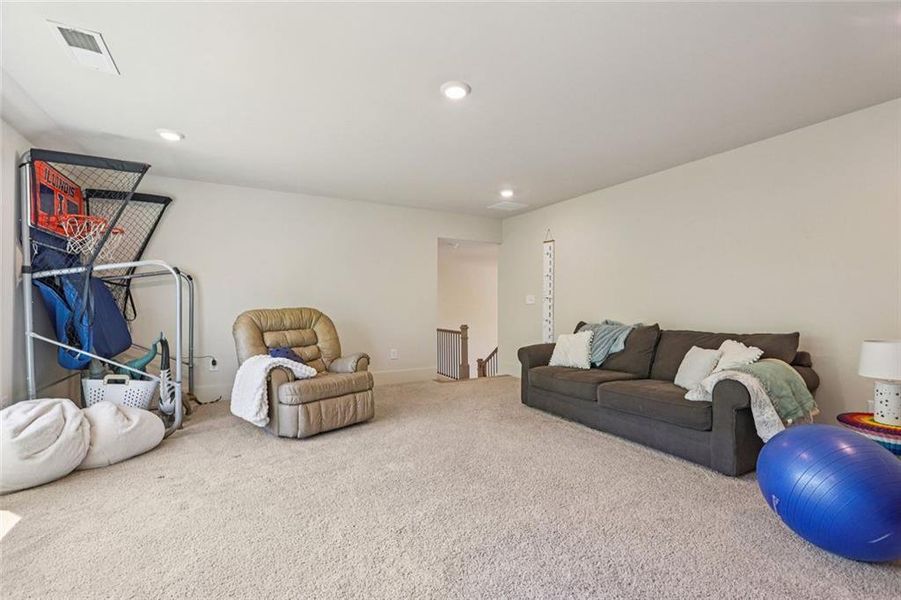 Furnished interior view inside a new home in , Hoschton (Image 40).