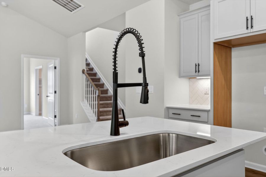 44-web-or-mls-492-beacon-hill-rd-new-hom 44-web-or-mls-492-beacon-hill-rd-new-hom