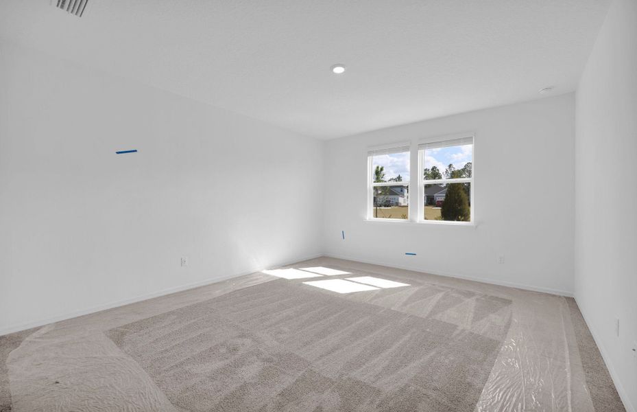 Spacious, unfurnished interior of a new home in Hyland Trail, Green Cove Springs (Image 16).