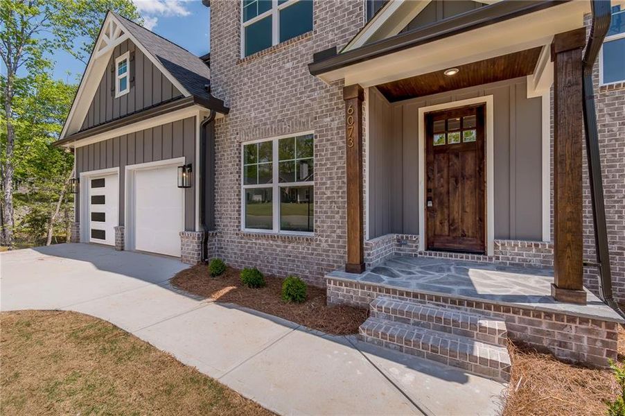 Exterior details and patio area of a home in , Gainesville (Image 25).