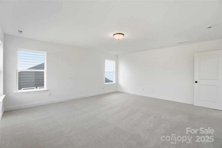 Spacious, unfurnished interior of a new home in Summerlin, Mooresville (Image 31).