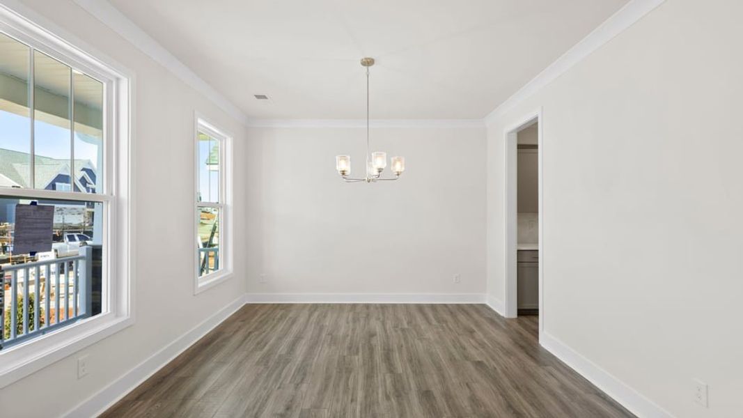 Spacious, unfurnished interior of a new home in Hemlock, Williamston (Image 15).