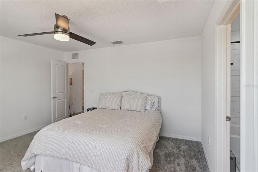 Furnished interior view inside a new home in , Lake Alfred (Image 40).