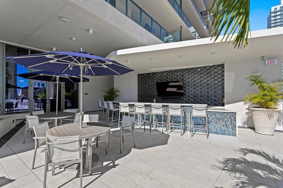 Condo located in St. Petersburg, FL showcasing its design and architecture (Image 32). Condo located in St. Petersburg, FL showcasing its design and architecture (Image 32).