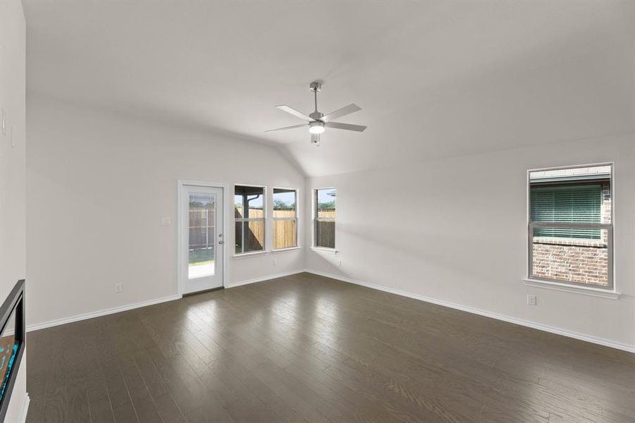 1141 Avery-Living Room-1