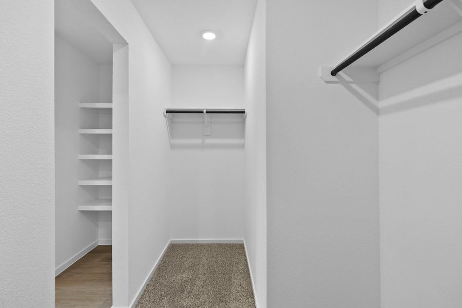 Spacious, unfurnished interior of a new home in Venetian Pines, Conroe (Image 18).