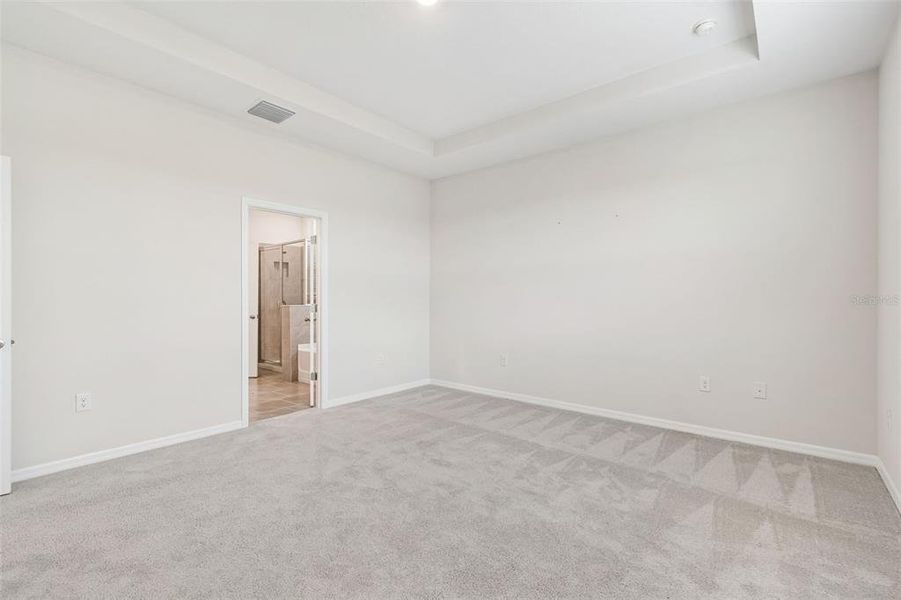 Spacious, unfurnished interior of a new home in Mirada, San Antonio (Image 26).