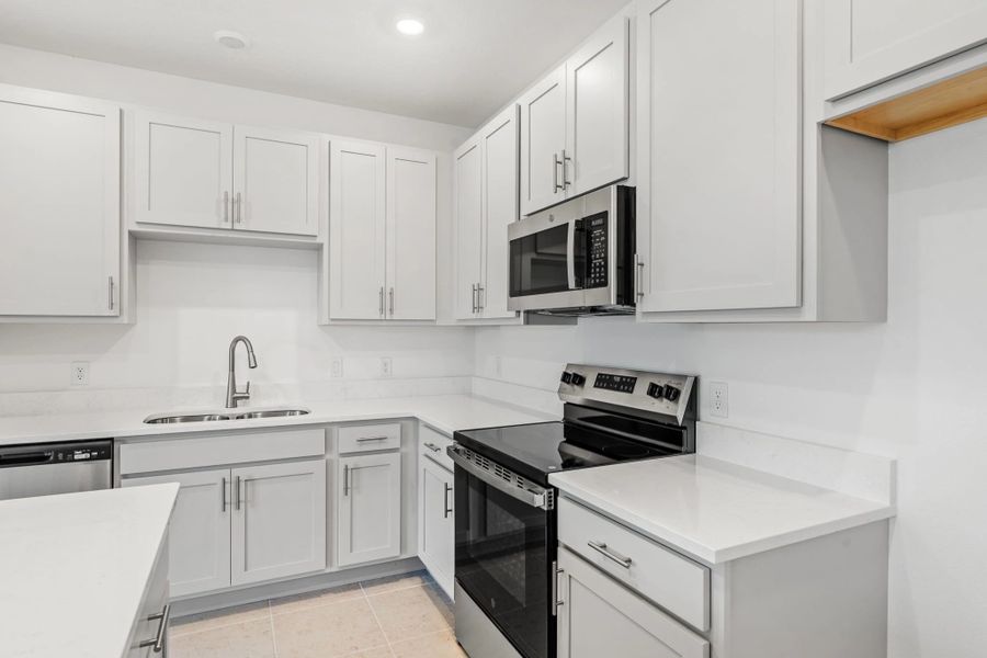 Furnished interior view inside a new home in Catamaran Cove, Rockledge (Image 8).