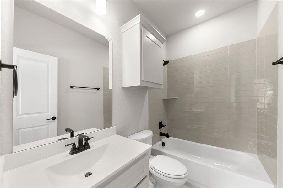 Furnished interior view inside a new home in Inspiration, Lucas (Image 19).